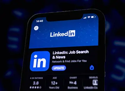 LinkedIn and Degree Career Success